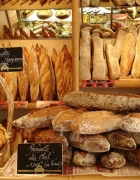 Image source: http://www.parisiensalon.com/2012/06/stuff-parisians-like-baguettes-tradition/